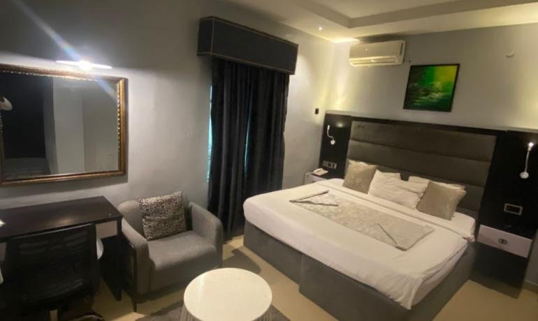 Deluxe Room C2