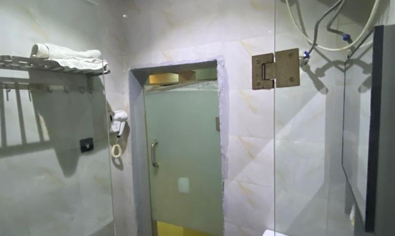 One Room B1