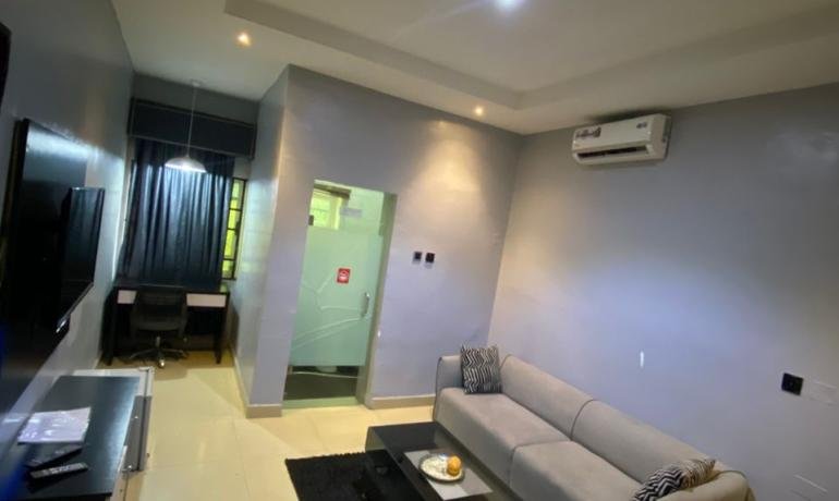 One Room B1